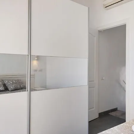 Moderno Triplex Sonneland Apartment