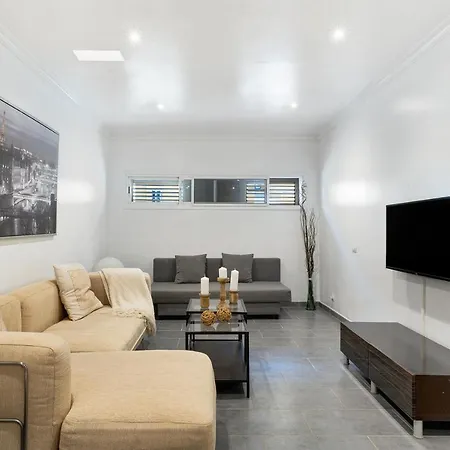 Apartment Moderno Triplex Sonneland
