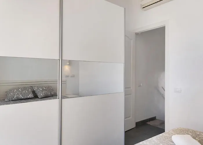 Moderno Triplex Sonneland Apartment