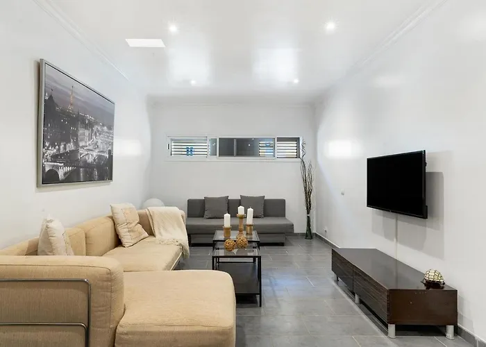 Apartment Moderno Triplex Sonneland